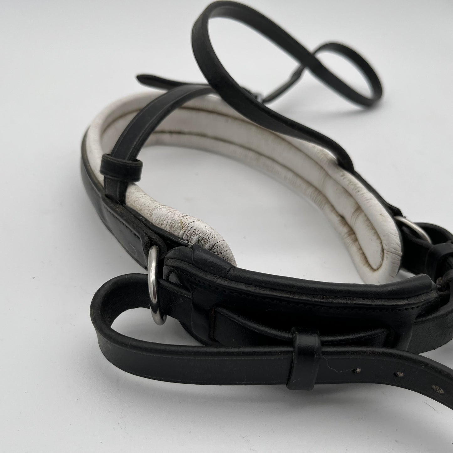 Schockemohle Black and White Leather Crank Noseband