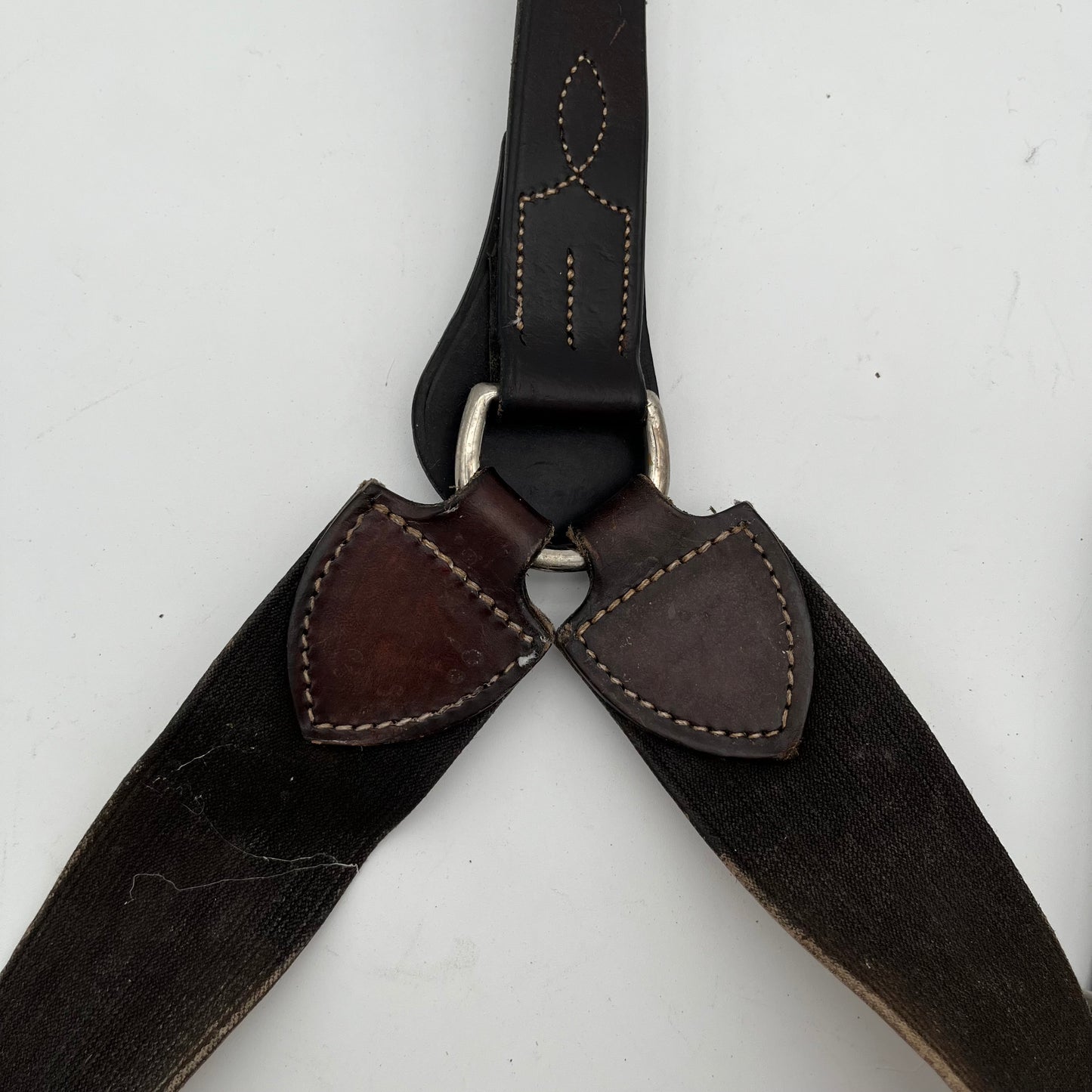 Brown Full Martingale with Elastic Shoulders