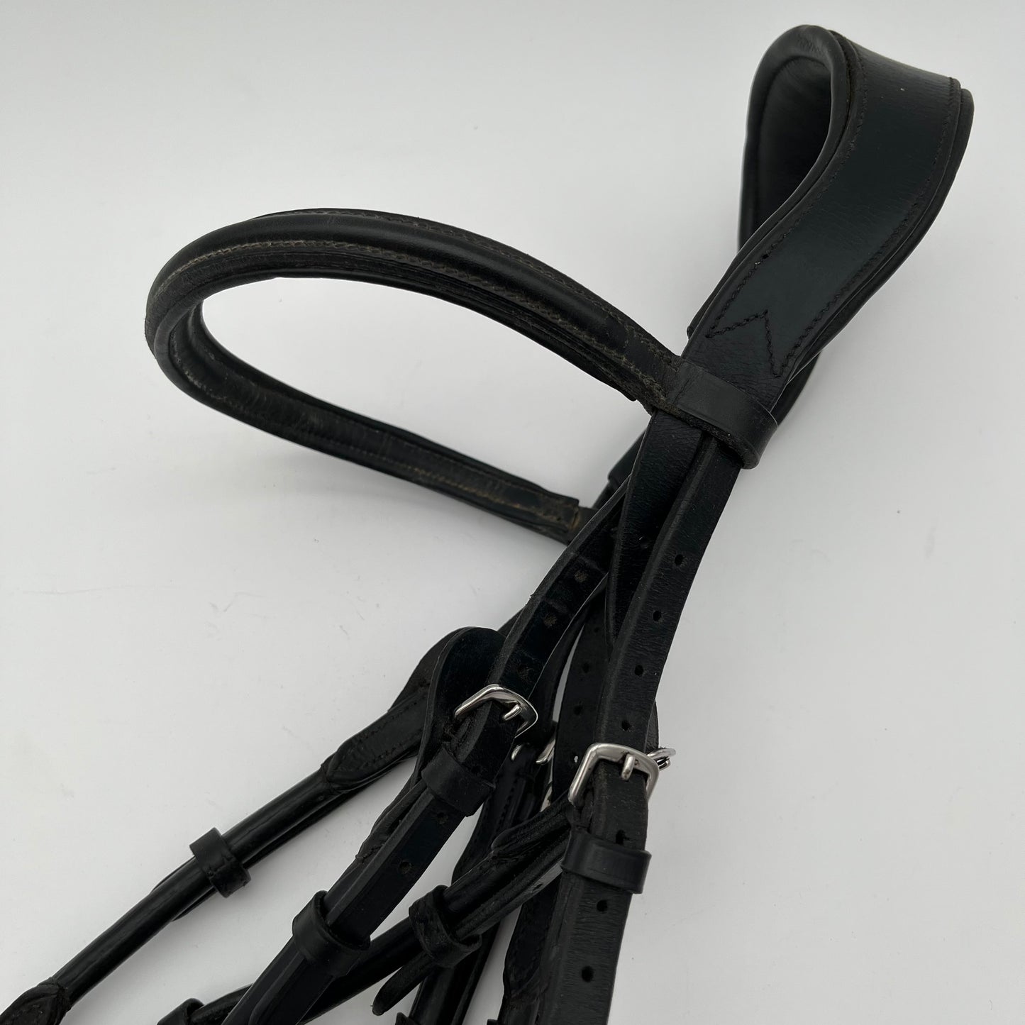 Full Black Anatomical Bridle with Patent Noseband