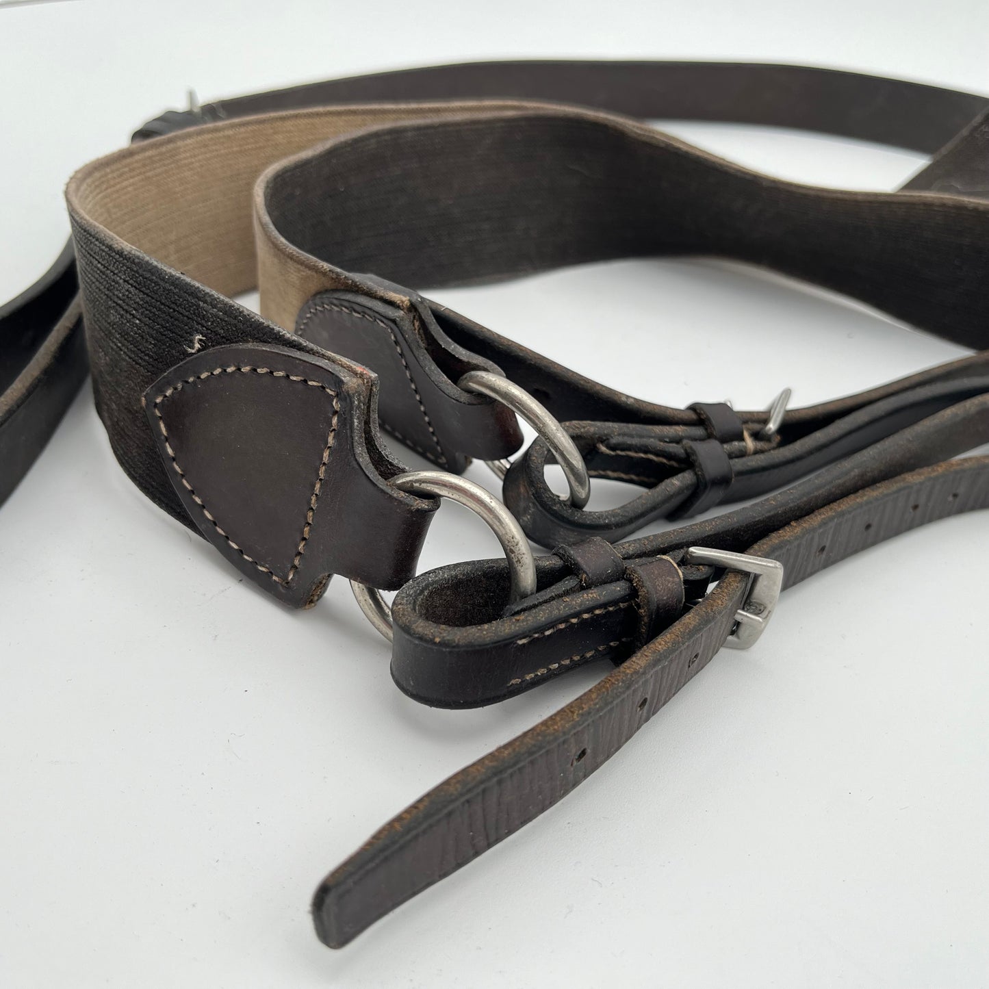Brown Full Martingale with Elastic Shoulders